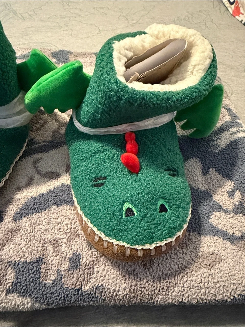 Hanna Anderson Green Dragon Plush Slipper Boots Never Worn! Size 4Y-5Y